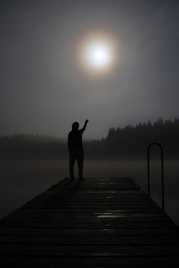 touch-the-moon-martin-capek